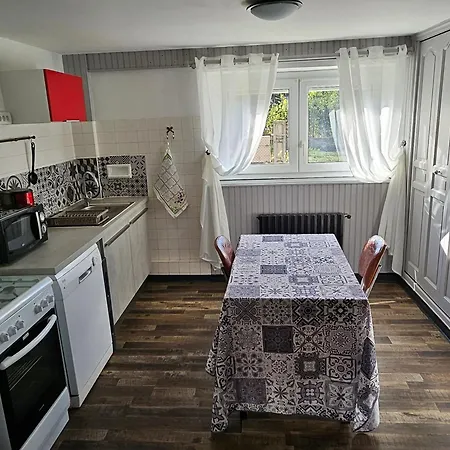 La Bourzede 公寓 *